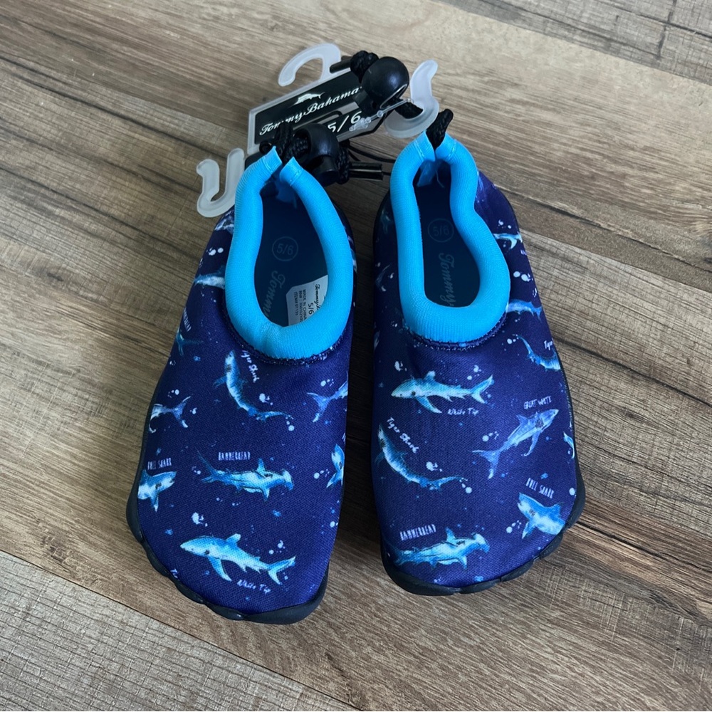 nwt tommy bahama Kids Toddler Blue Shark Water shoes Size 5/6